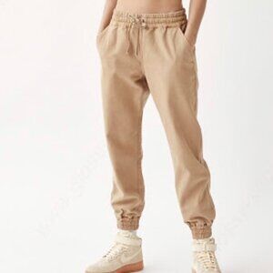 Aritzia TNA Alia Beige Pants Sz M